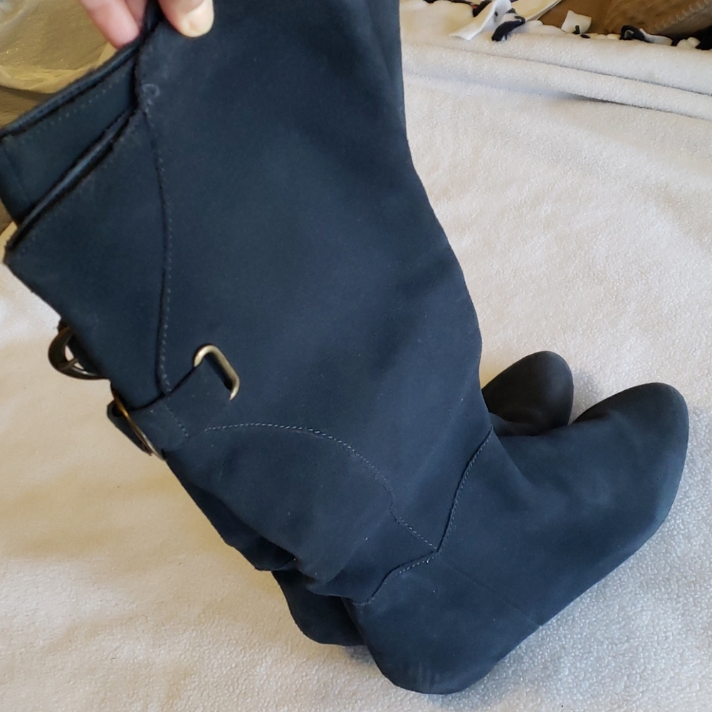 Steve madden boots.